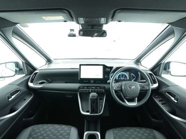 VOXY HYBRID 4WD