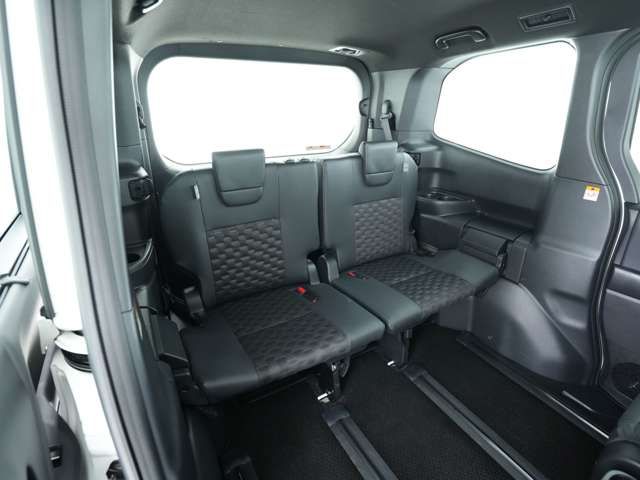 VOXY HYBRID 4WD