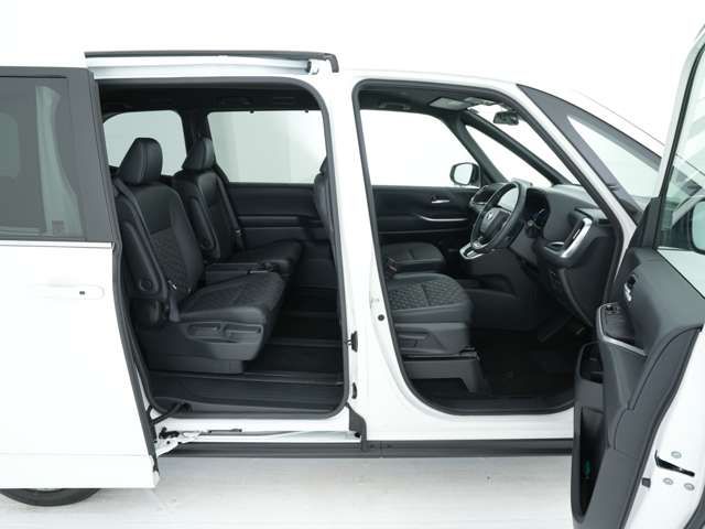 VOXY HYBRID 4WD