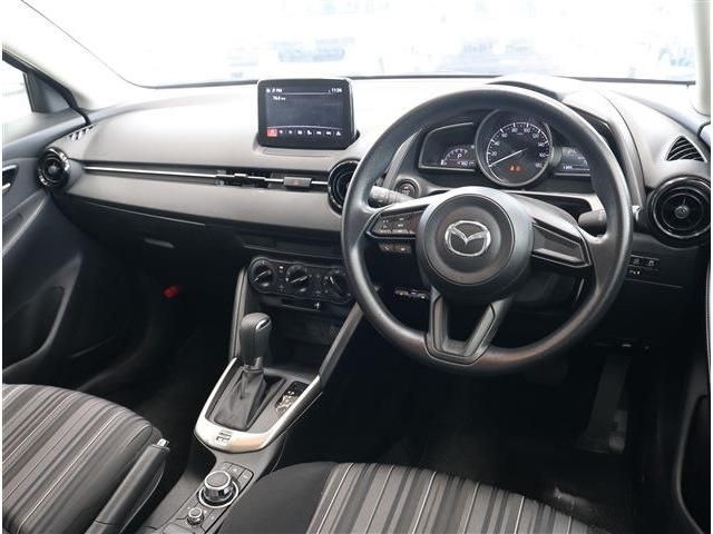MAZDA2