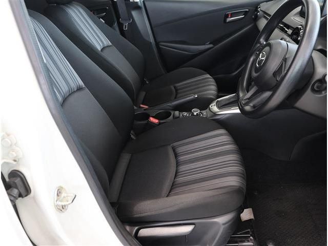 MAZDA2