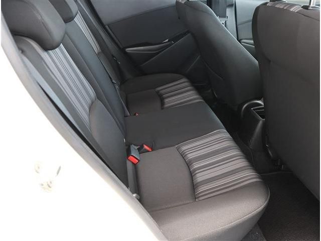 MAZDA2
