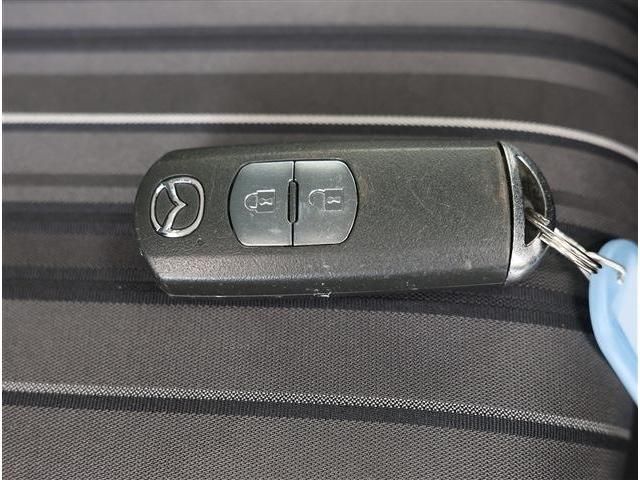 MAZDA2