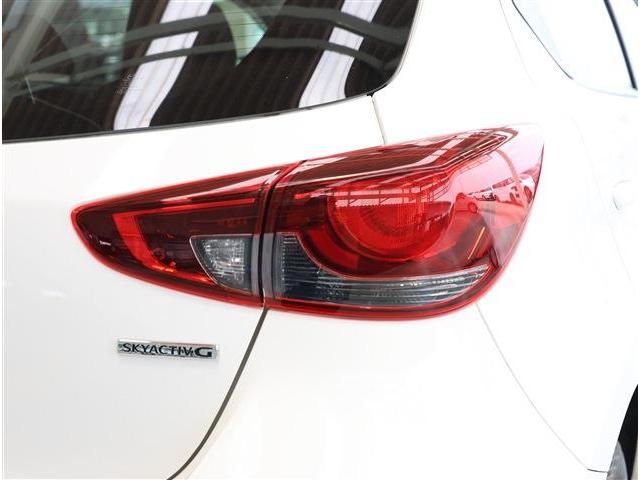 MAZDA2