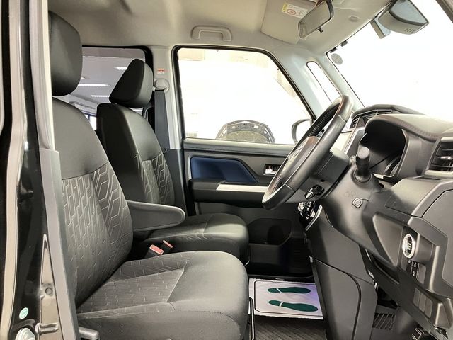 ROOMY