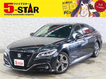 CROWN sedan hybrid