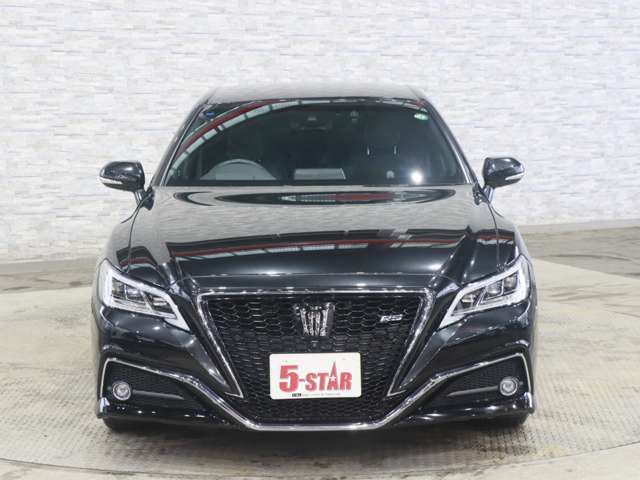 CROWN sedan hybrid