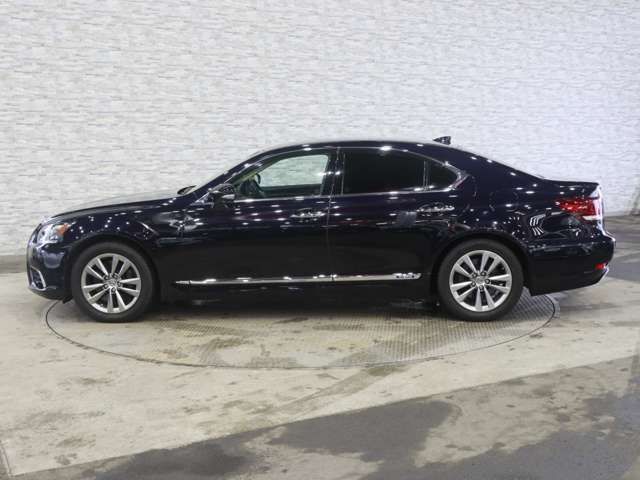 LEXUS LS600h