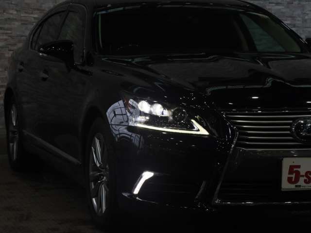 LEXUS LS600h