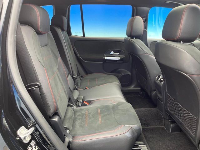 MERCEDES BENZ GLB