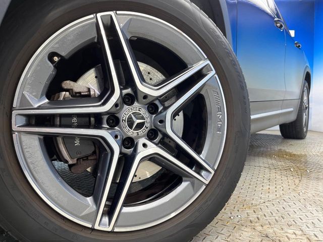 MERCEDES BENZ GLB