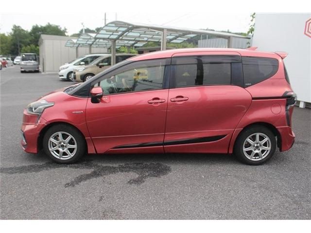 SIENTA HYBRID