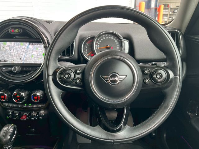 BMW MINI COOPER SD CROSSOVER