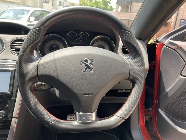 PEUGEOT RCZ