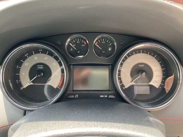 PEUGEOT RCZ