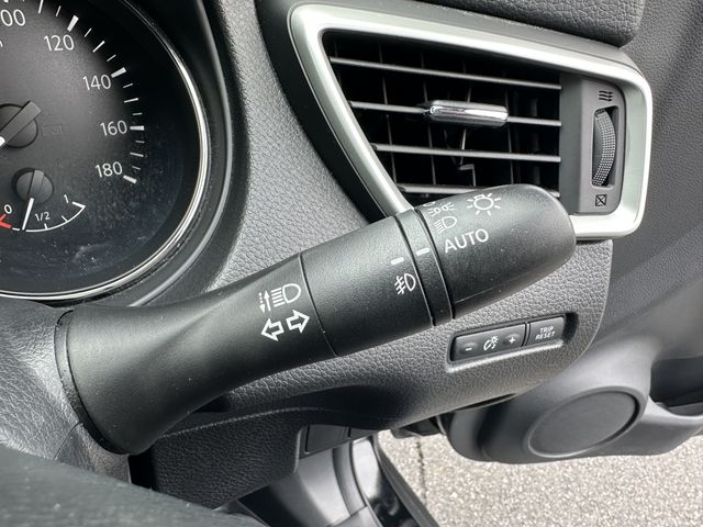 X-TRAIL 2WD
