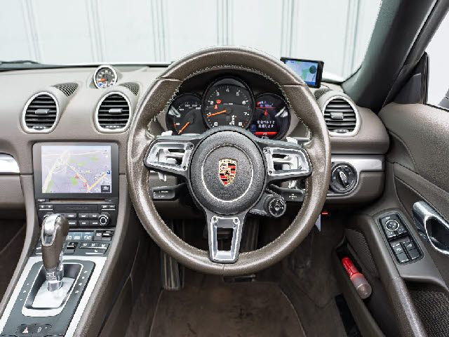 PORSCHE 718BOXSTER