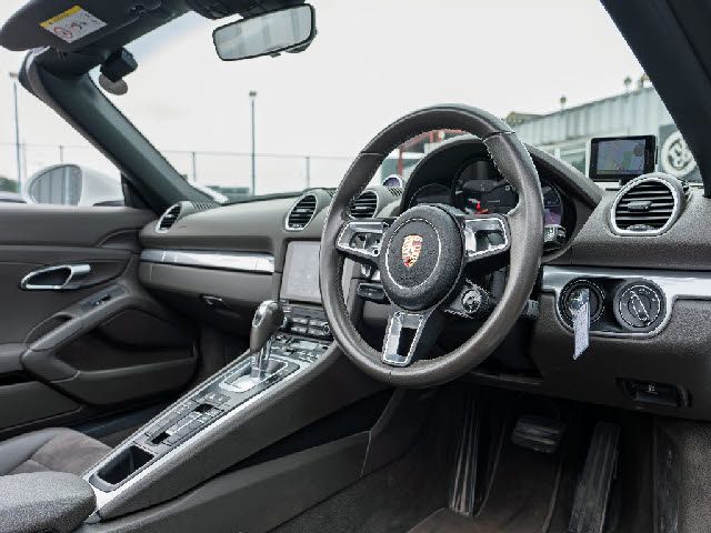 PORSCHE 718BOXSTER
