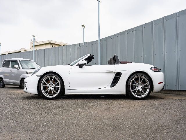 PORSCHE 718BOXSTER