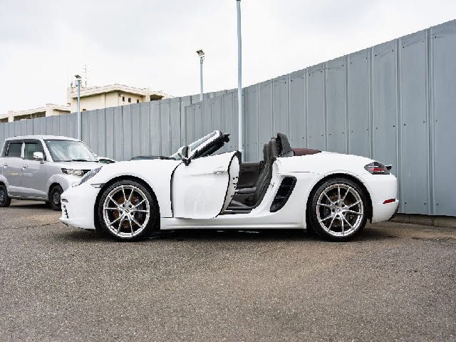 PORSCHE 718BOXSTER