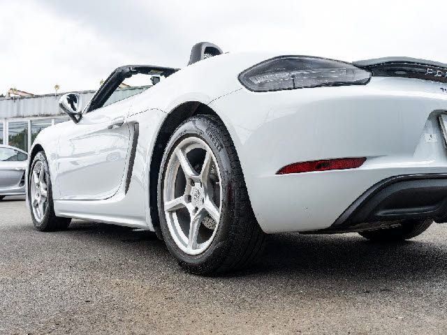 PORSCHE 718BOXSTER
