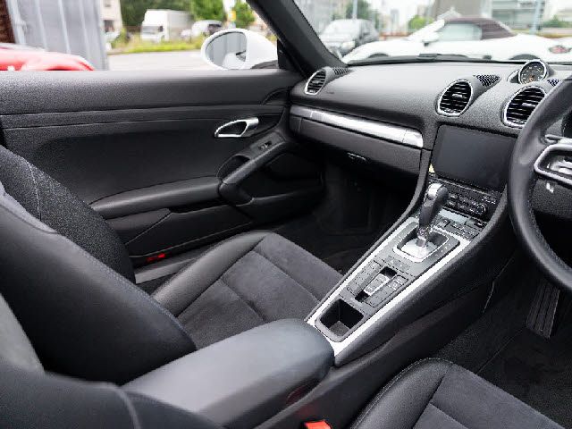 PORSCHE 718BOXSTER