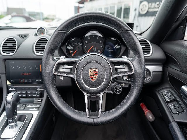PORSCHE 718BOXSTER