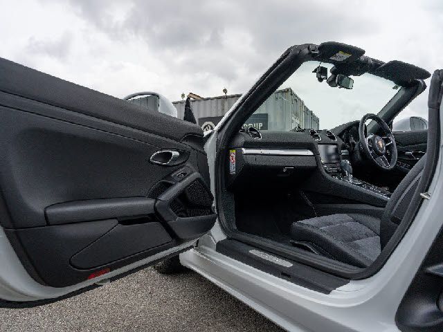 PORSCHE 718BOXSTER