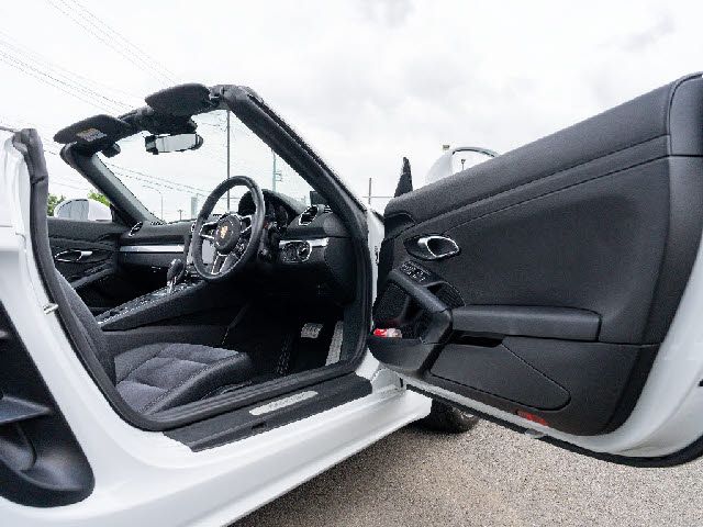 PORSCHE 718BOXSTER