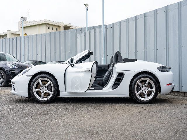 PORSCHE 718BOXSTER