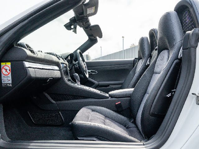 PORSCHE 718BOXSTER