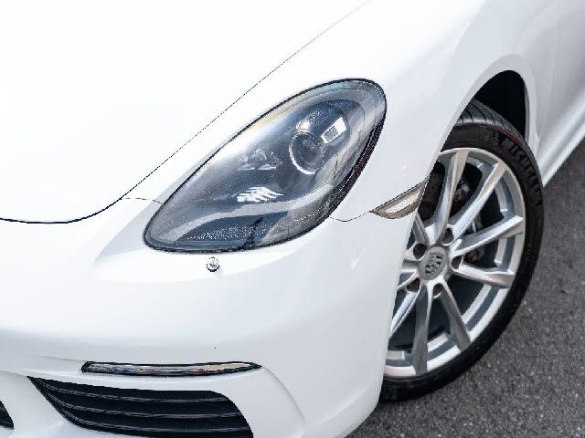 PORSCHE 718BOXSTER