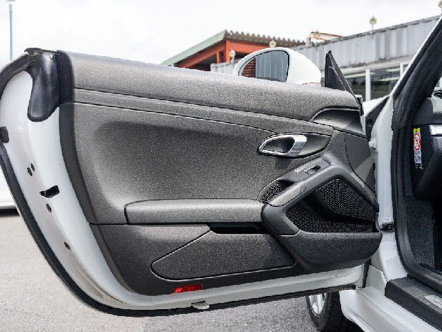 PORSCHE 718BOXSTER