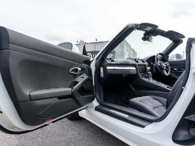 PORSCHE 718BOXSTER