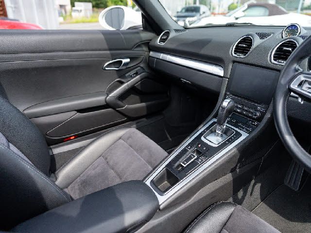 PORSCHE 718BOXSTER