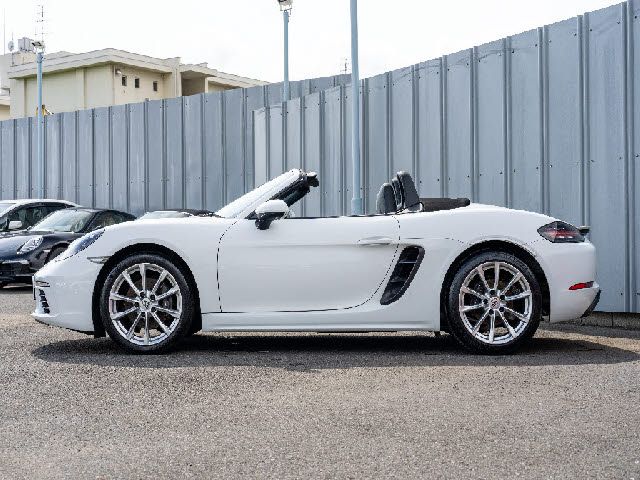 PORSCHE 718BOXSTER
