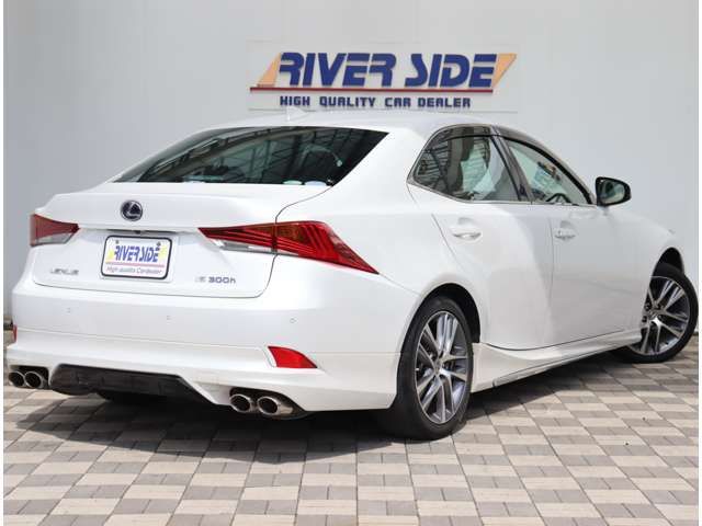 LEXUS IS300h