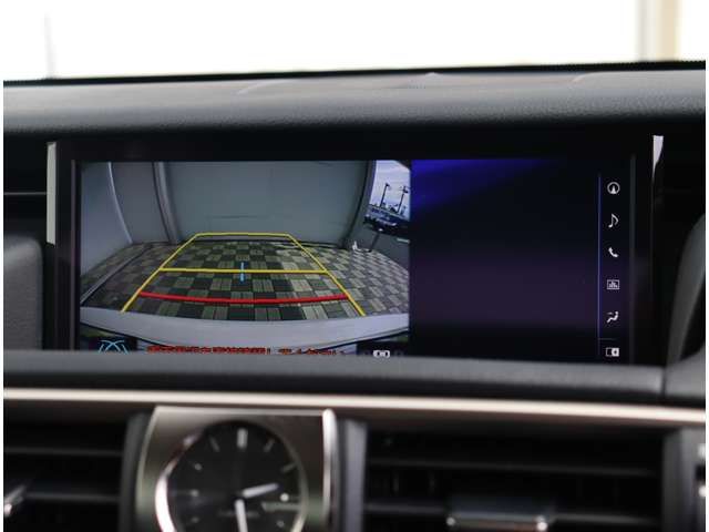 LEXUS IS300h