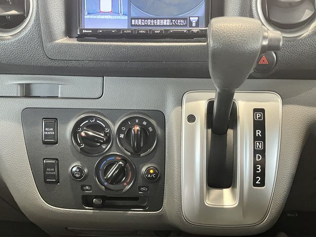 NV350 CARAVAN 4WD