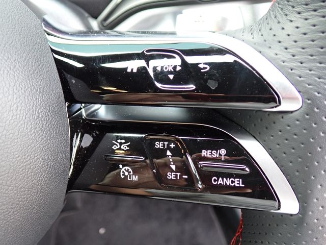 MERCEDES BENZ GLB