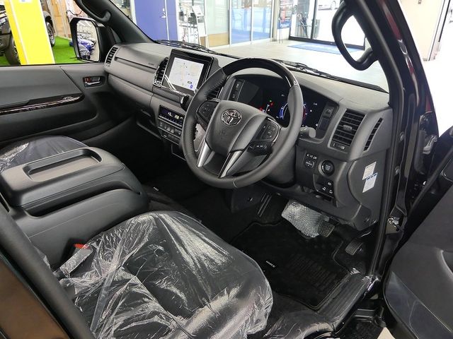 HIACE van 4WD