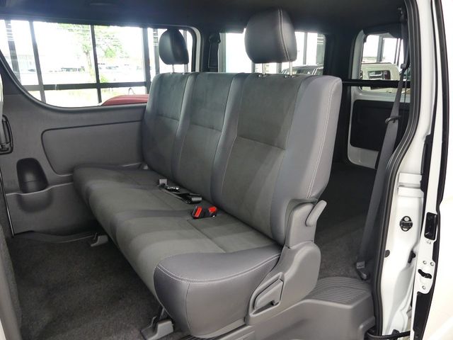 HIACE van 4WD