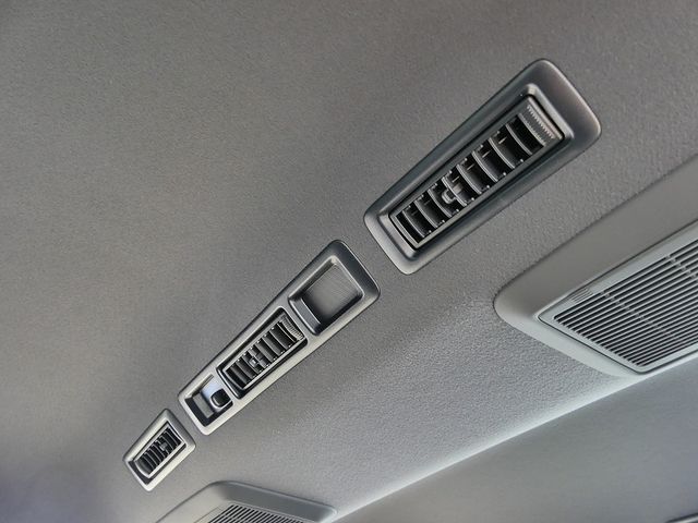 HIACE van 4WD