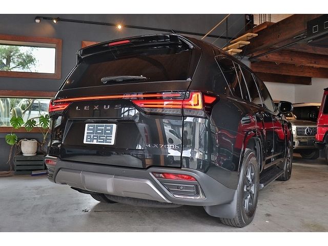LEXUS LX700h