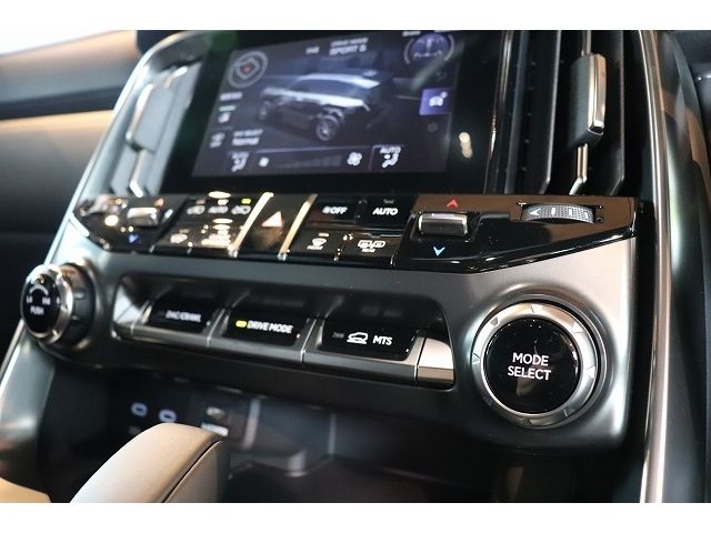 LEXUS LX700h