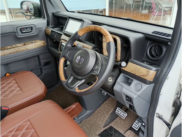 N-VAN