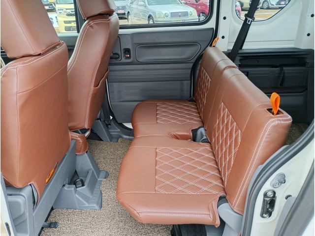 N-VAN