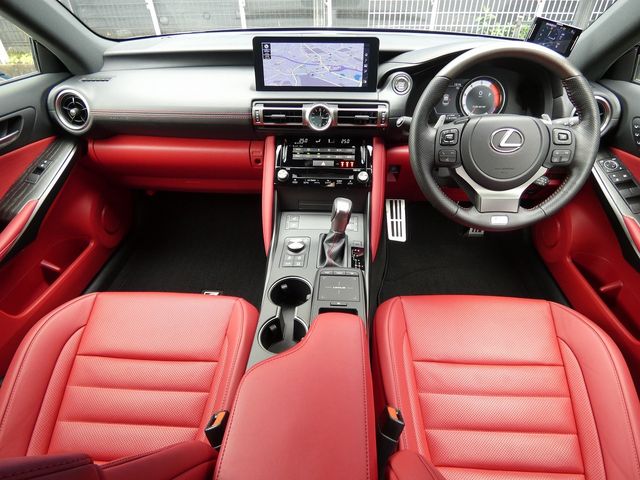 LEXUS IS300