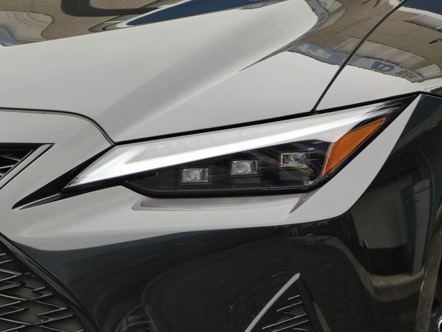 LEXUS IS300