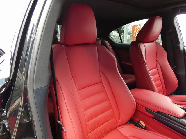 LEXUS IS300